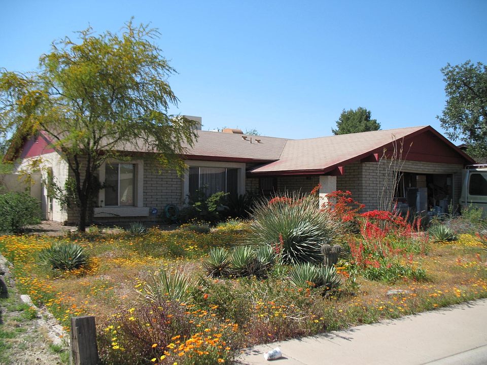 1st image of 1015 W Santa Cruz Dr
