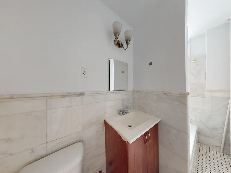 1443 York Ave #2B — Photo 10