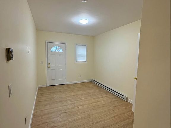5th image of 70 Grove St #1A