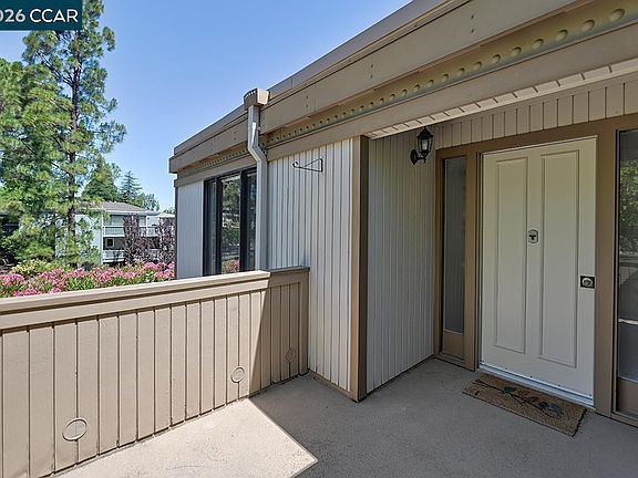 4th image of 1109 Canyonwood Ct APT 1