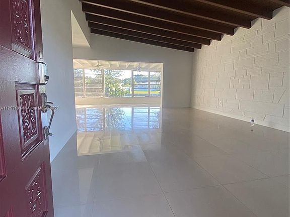 4th image of 1160 Little River Dr #0
