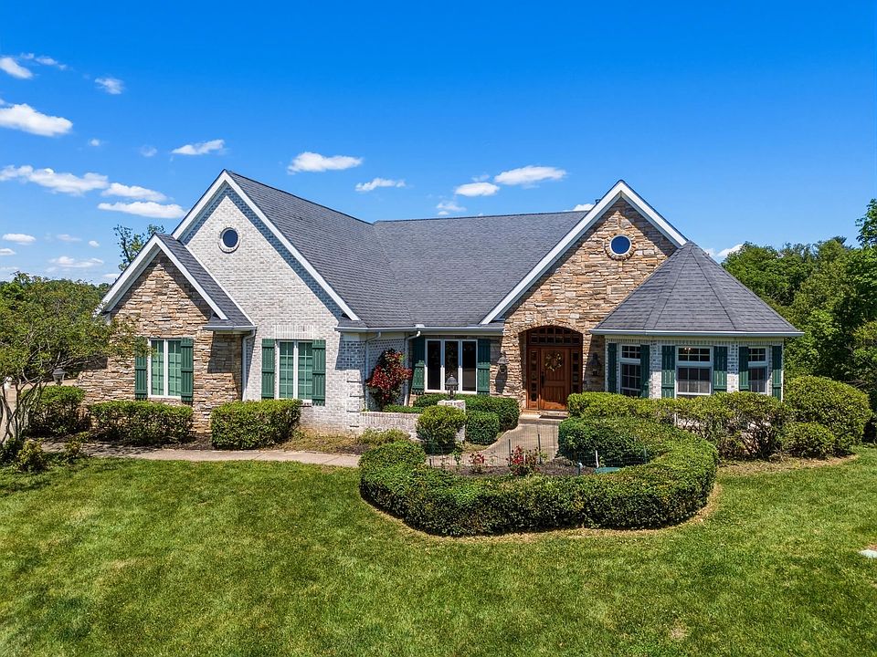 1st image of 276 Longwood Rd