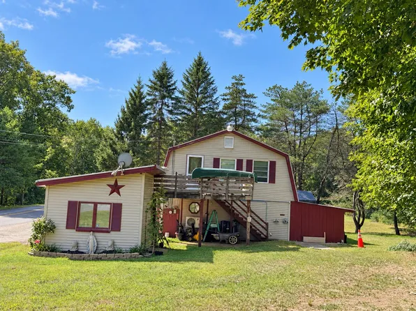 498 Hunts Meadow Road, Whitefield, ME 04353