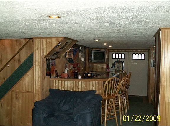 27x15 Family Rm Area