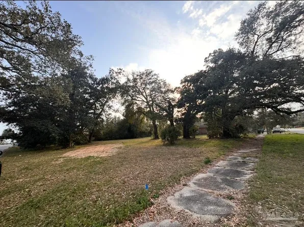 1005 W Lloyd St, Pensacola, FL 32501