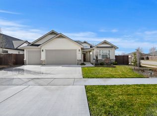 5945 N Colosseum Ave, Meridian, ID 83646