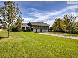 805 Allendale Lake Rd, Greenwood, MO 64034