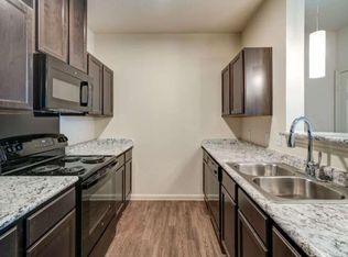 Mesa West Apartment Homes, San Antonio, TX 78245