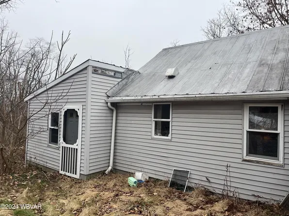 50 Garys Ln, Mill Hall, PA 17751