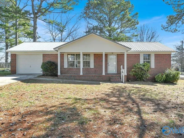 21 Walker Dr SW, Arab, AL 35016