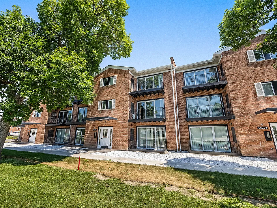 10217 Dearlove Rd #301