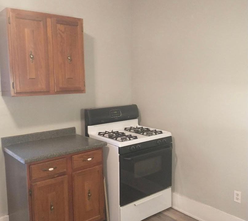 1st image of 943 Tonawanda St #2