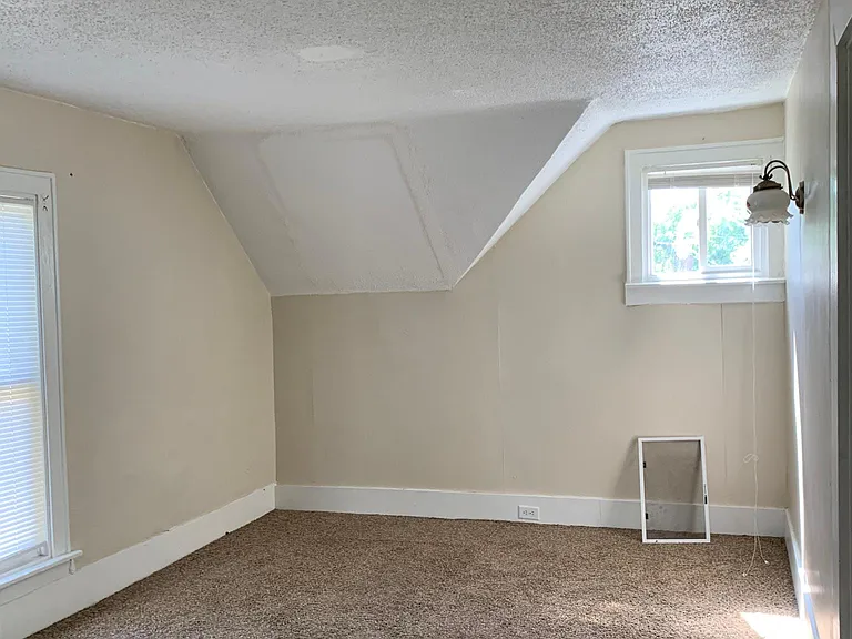 bedroom #1