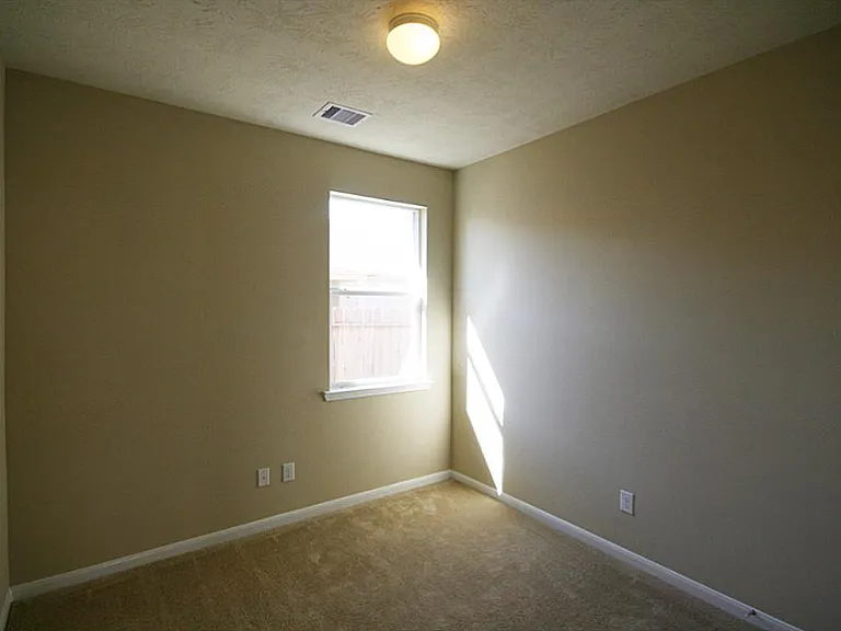 24547 Foxberry Gln — Photo 15