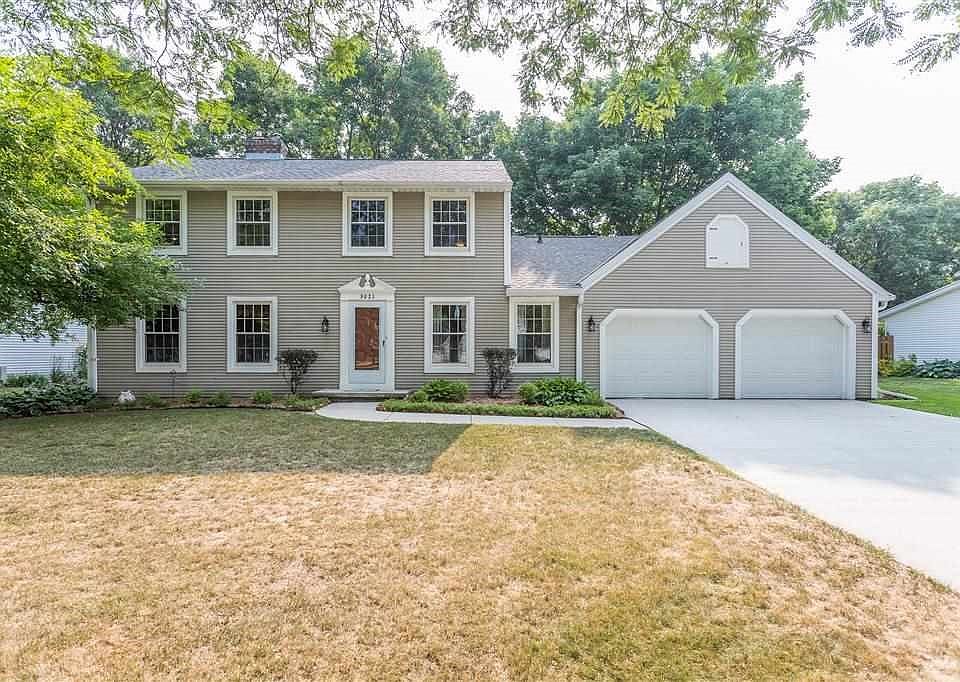 1st image of 3021 E River Dr