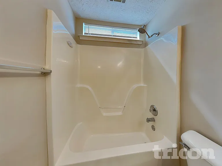 50 Tufts Cir — Photo 14