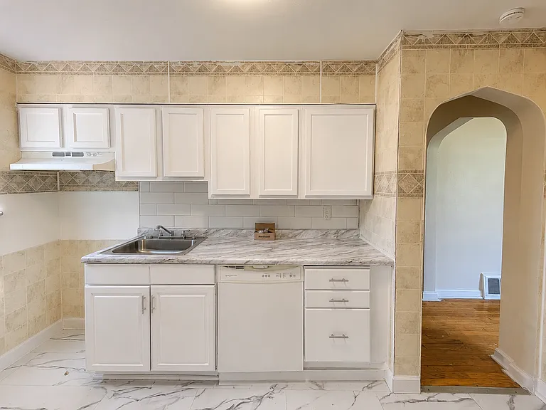 5721 Acme Ave — Photo 6