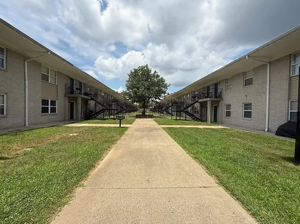 Jacobs Landing, 4200 Medallion Ct APT 609, Louisville, KY 40219