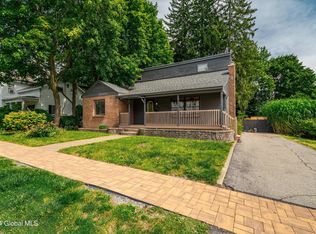 16 Glen St, Ballston Spa, NY 12020