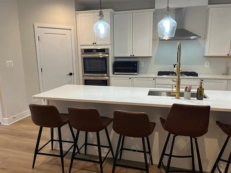 206 Broadway St #2 — Photo 12