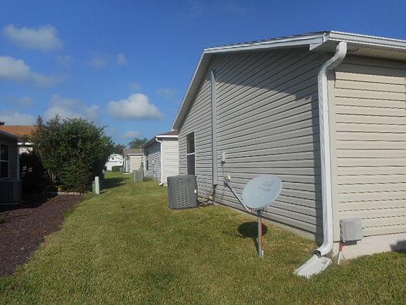 view of backyard