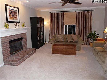 5th image of 18685 White Oak Dr