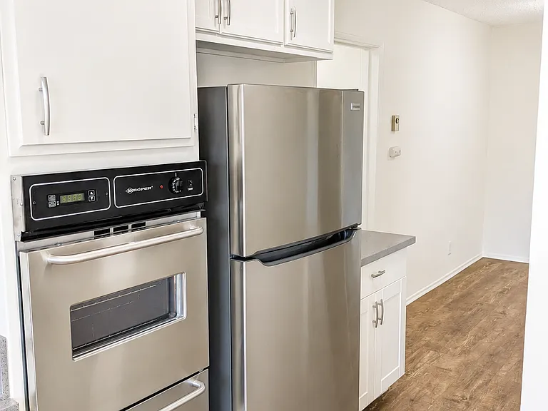 153 S Hayworth Ave #206 — Photo 5