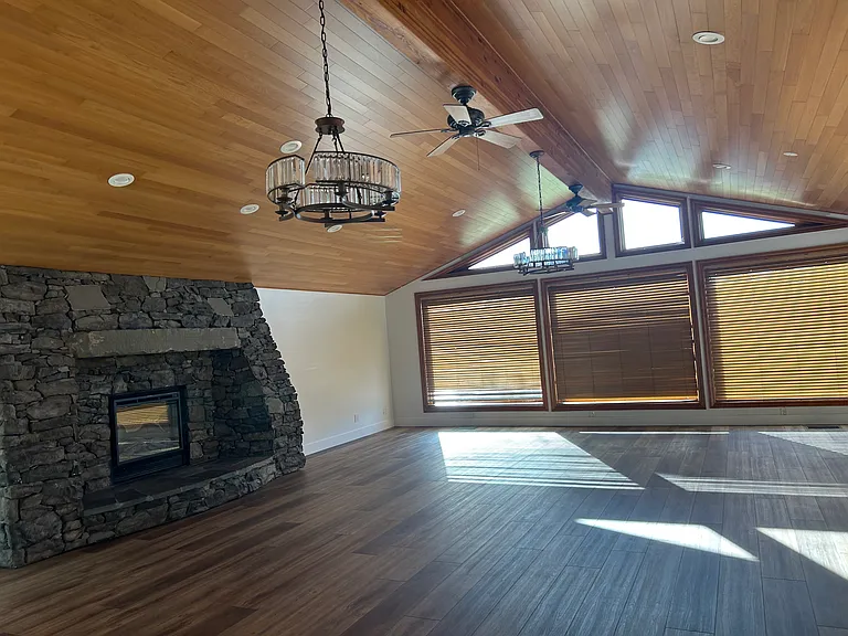 8115 Camino Tassajara — Photo 2