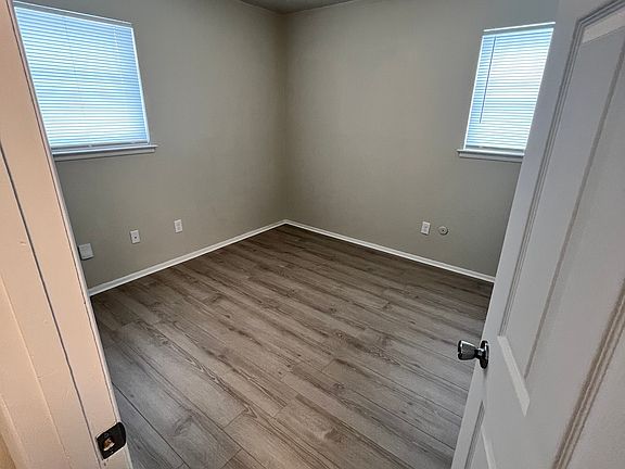 5th image of 20216 Floral St