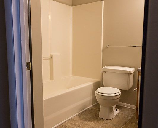 4th image of 2207 W Cary St APT C