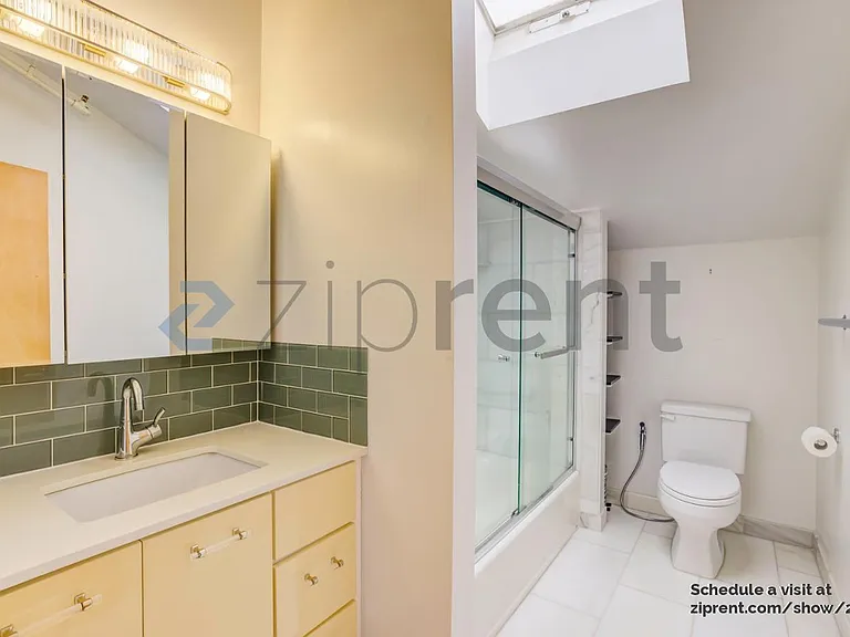 2875 Glascock St #214 — Photo 8