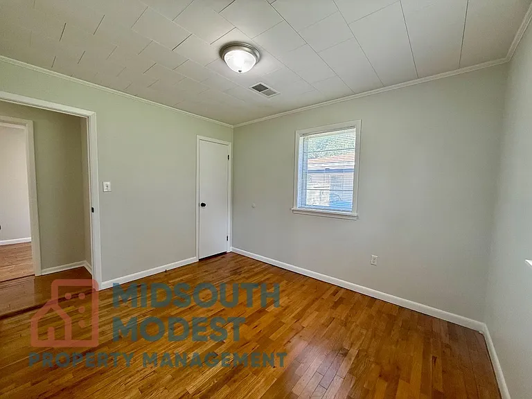 211 Tech St — Photo 15