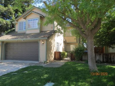 230 Laurelwood Cir, Manteca, CA, 95336