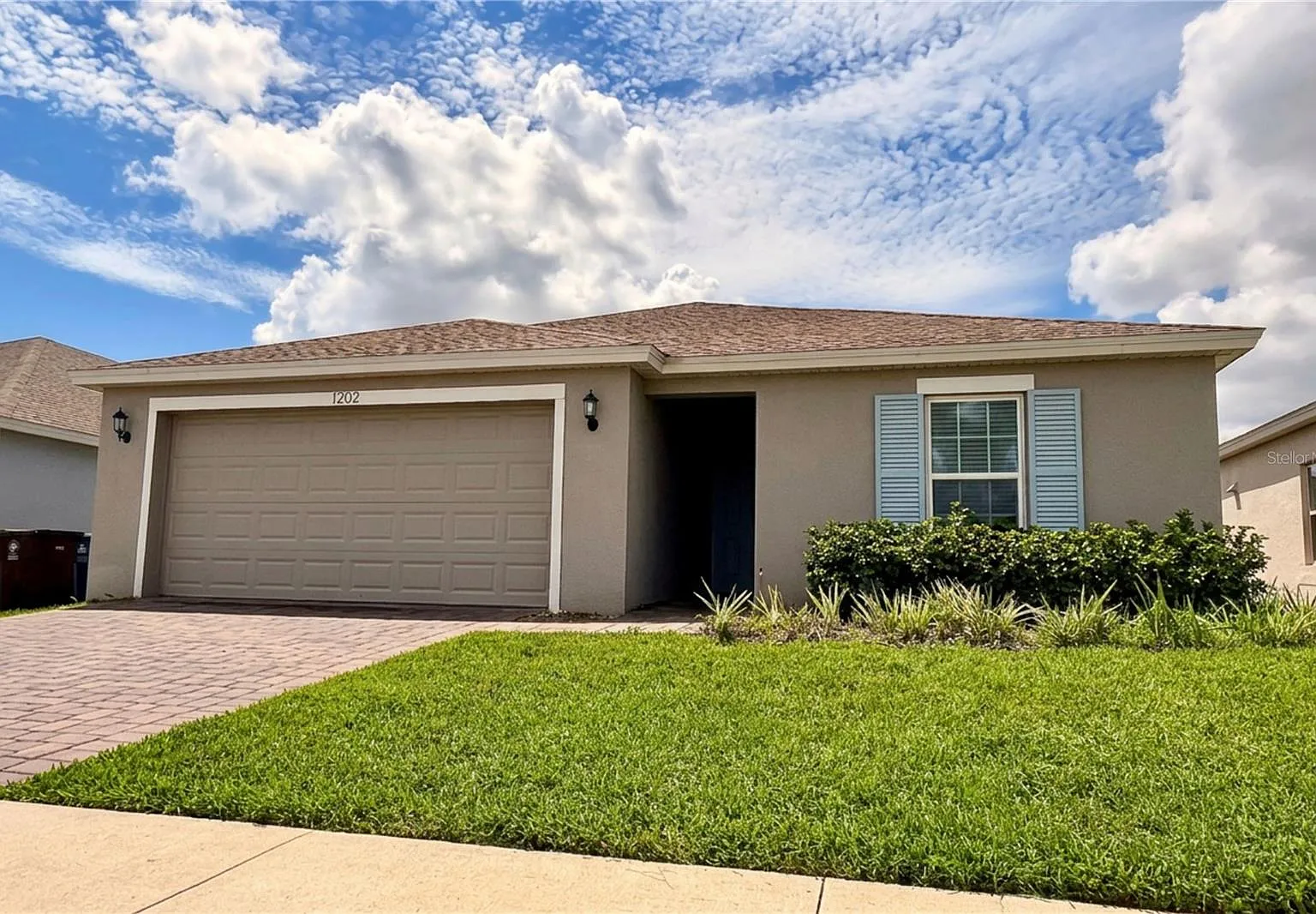 4 bed, 2.0 bath, 1600 sqft, $2,175 — Photo 2