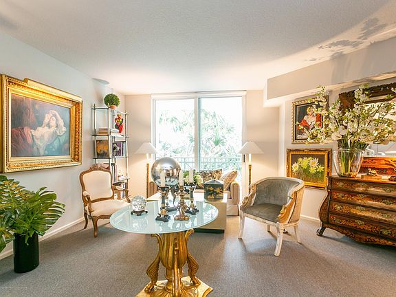 2nd image of 403 S Sapodilla Ave APT 215