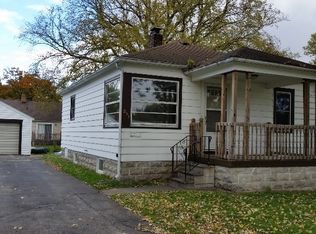 211 Caroline St, Essexville, MI