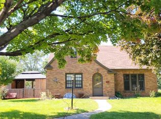 513 5th St, Gaylord, MN 55334