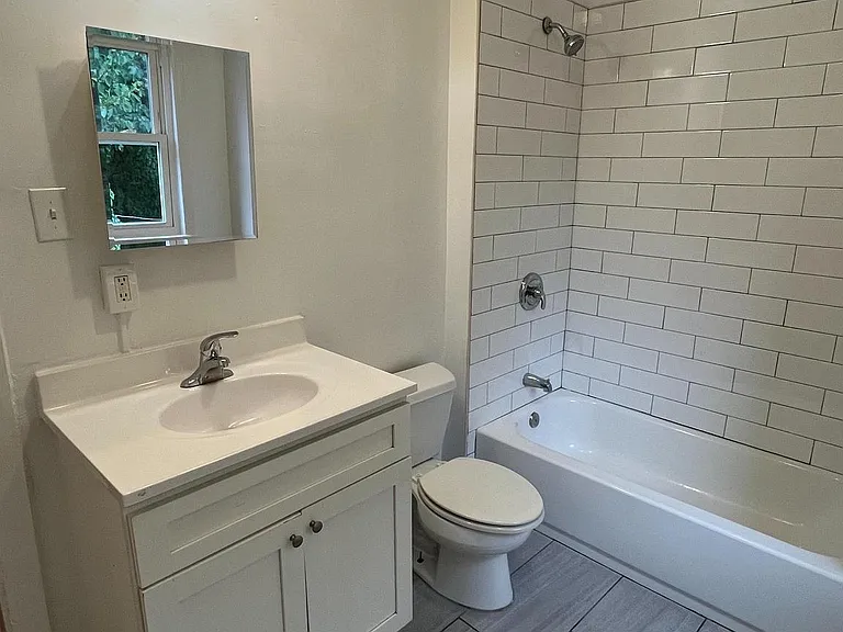 2823 Amber St — Photo 14