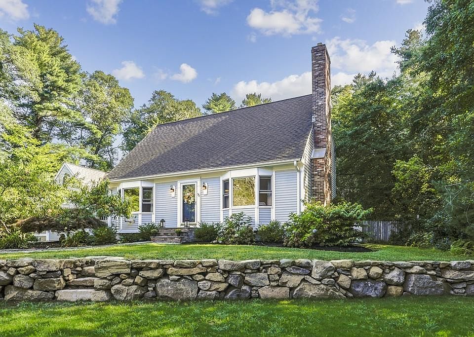35 Slades Farm Ln, Dartmouth, MA 02748 Zillow