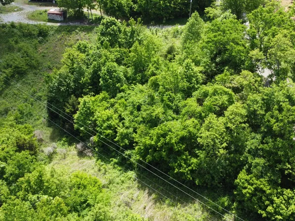 801 Old Highway 25e, Thorn Hill, TN 37881