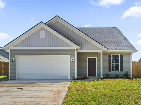 98 Turkey Trot Rd, Williamston, SC 29697