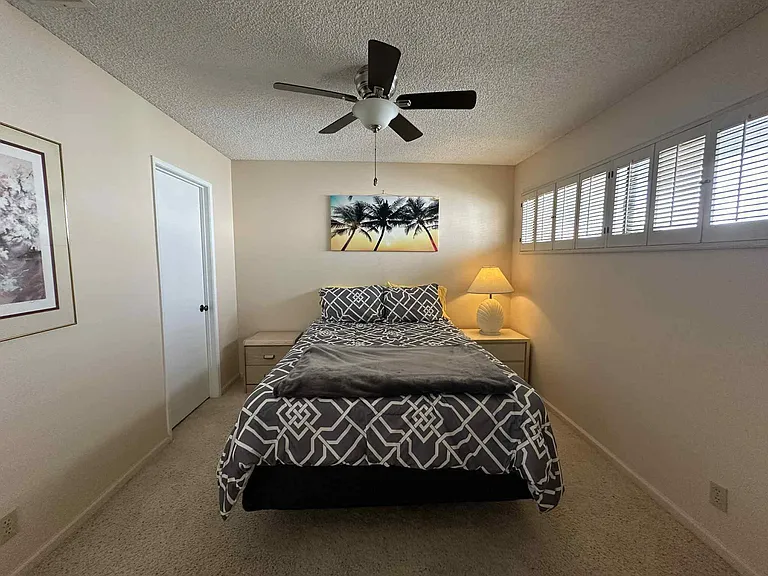 2350 E Miramonte Cir #E — Photo 28