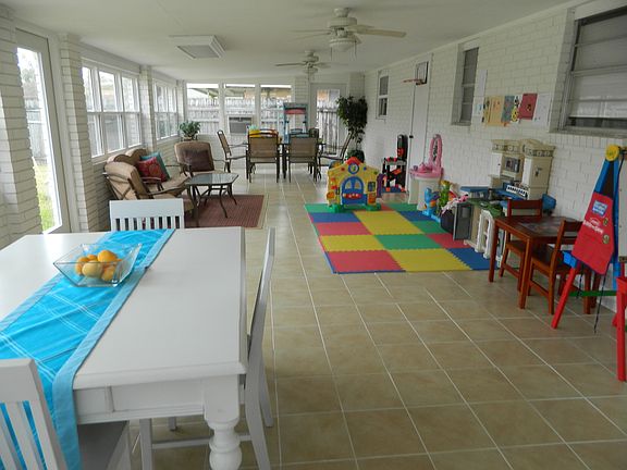 4th image of 305 Malibou Blvd