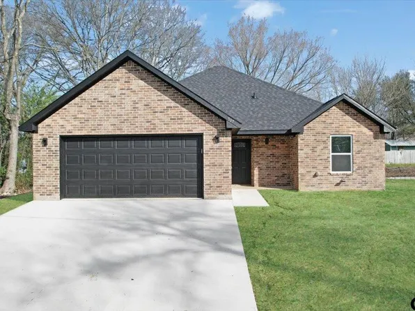 307 E Arizona St, Mount Pleasant, TX 75455