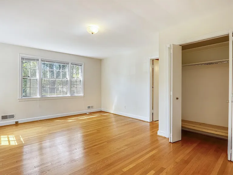 3303 Winnett Rd — Photo 20