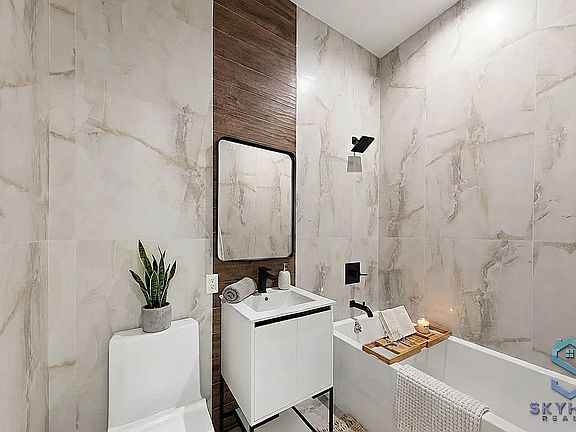 4th image of 893 New York Ave #4A
