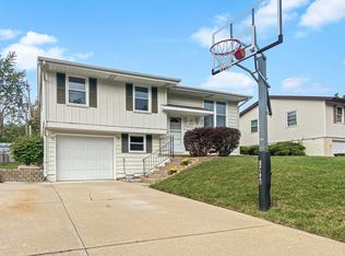 5829 N Graceland Dr, Peoria, IL