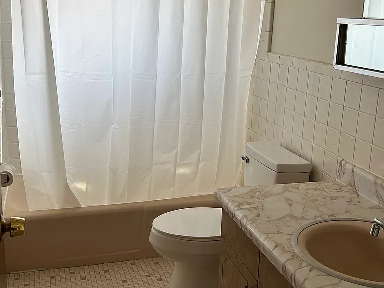 7B Helen Way — Photo 5
