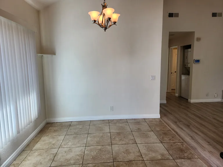 428 N Imperial Ave #C — Photo 4