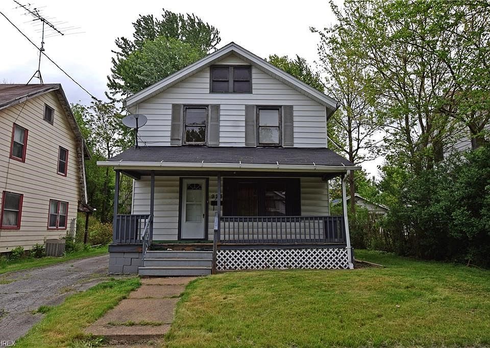 1st image of 973 Dana St NE
